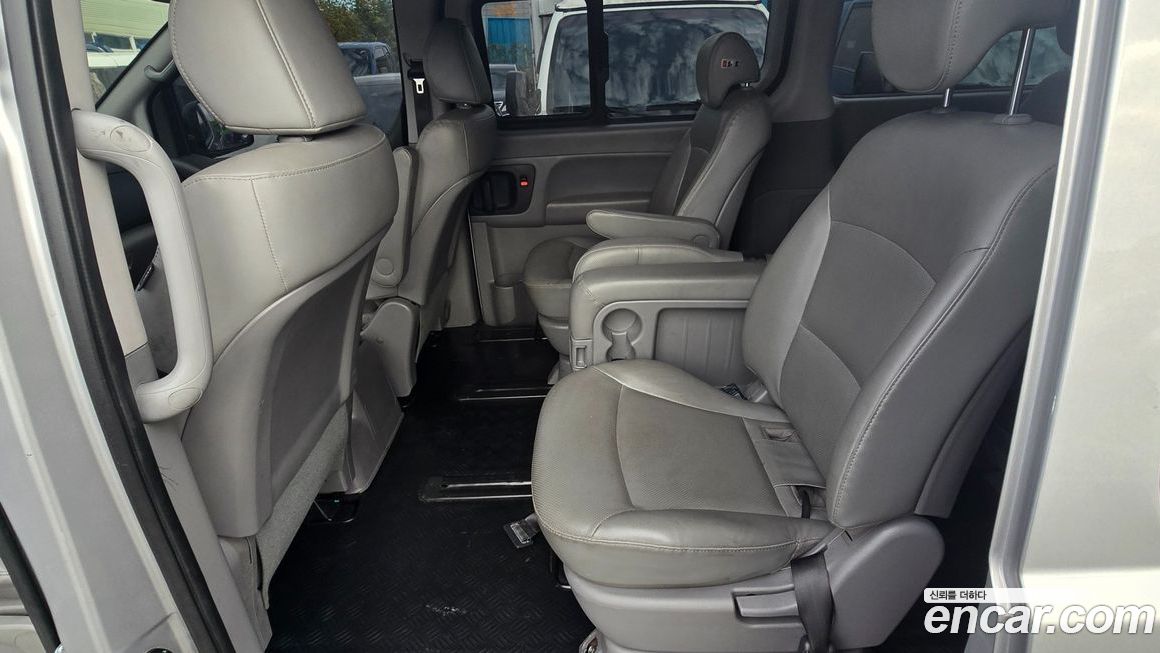 Hyundai Starex 2019