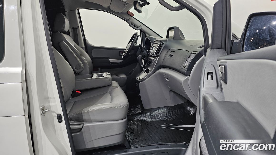 Hyundai Starex 2021