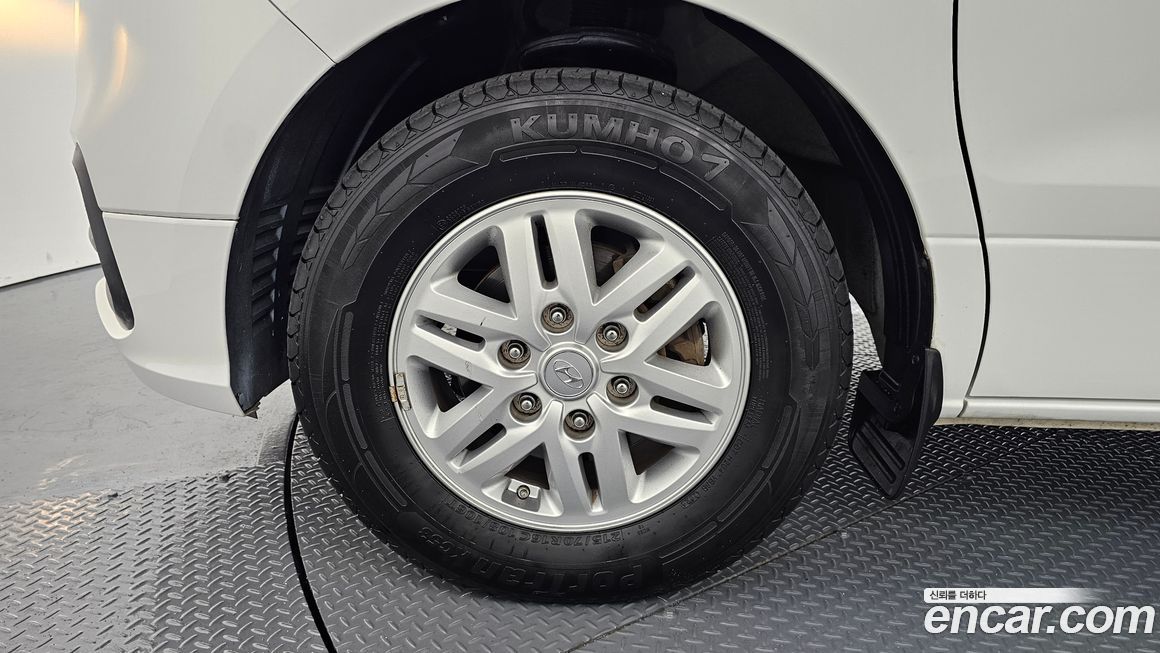 Hyundai Starex 2021