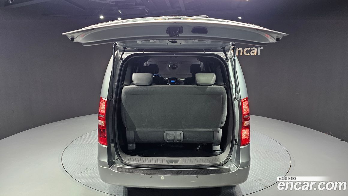 Hyundai Starex 2019