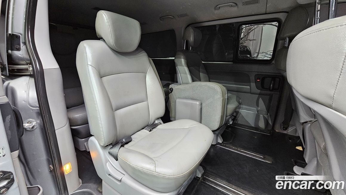 Hyundai Starex 2019