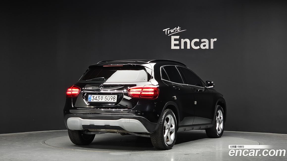 Mercedes-Benz GLA-Class 2018