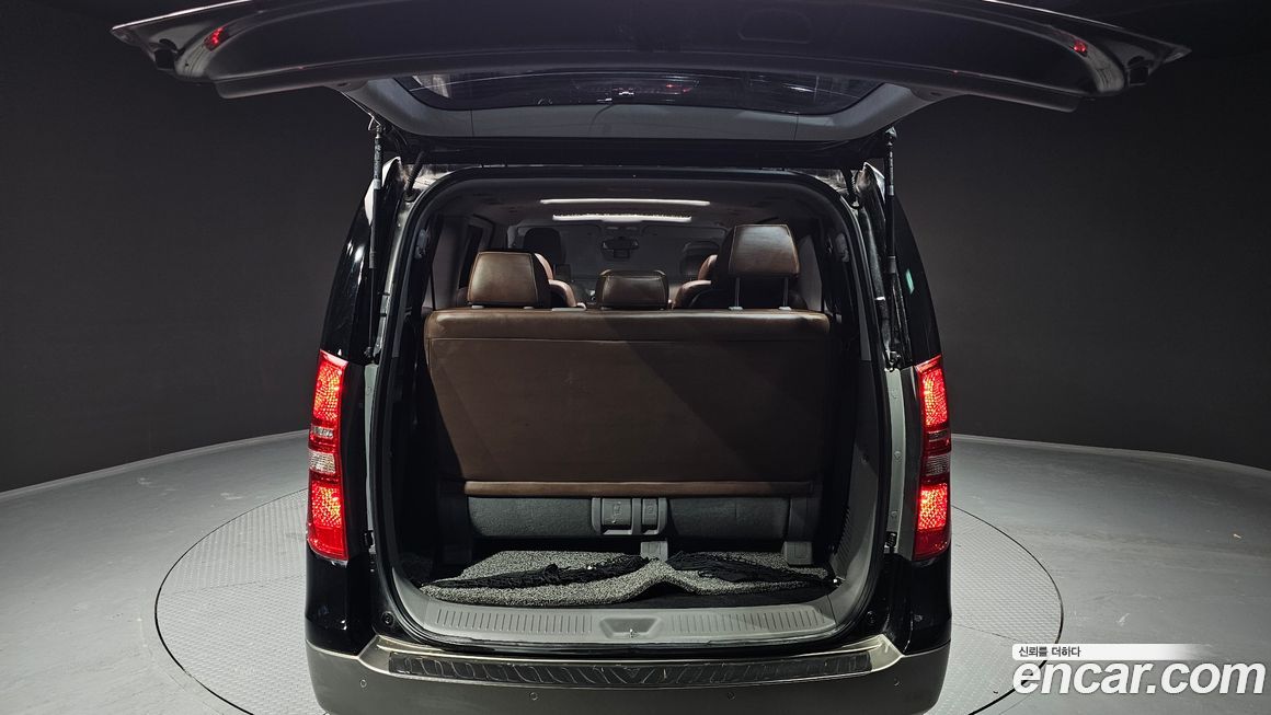 Hyundai Starex 2019
