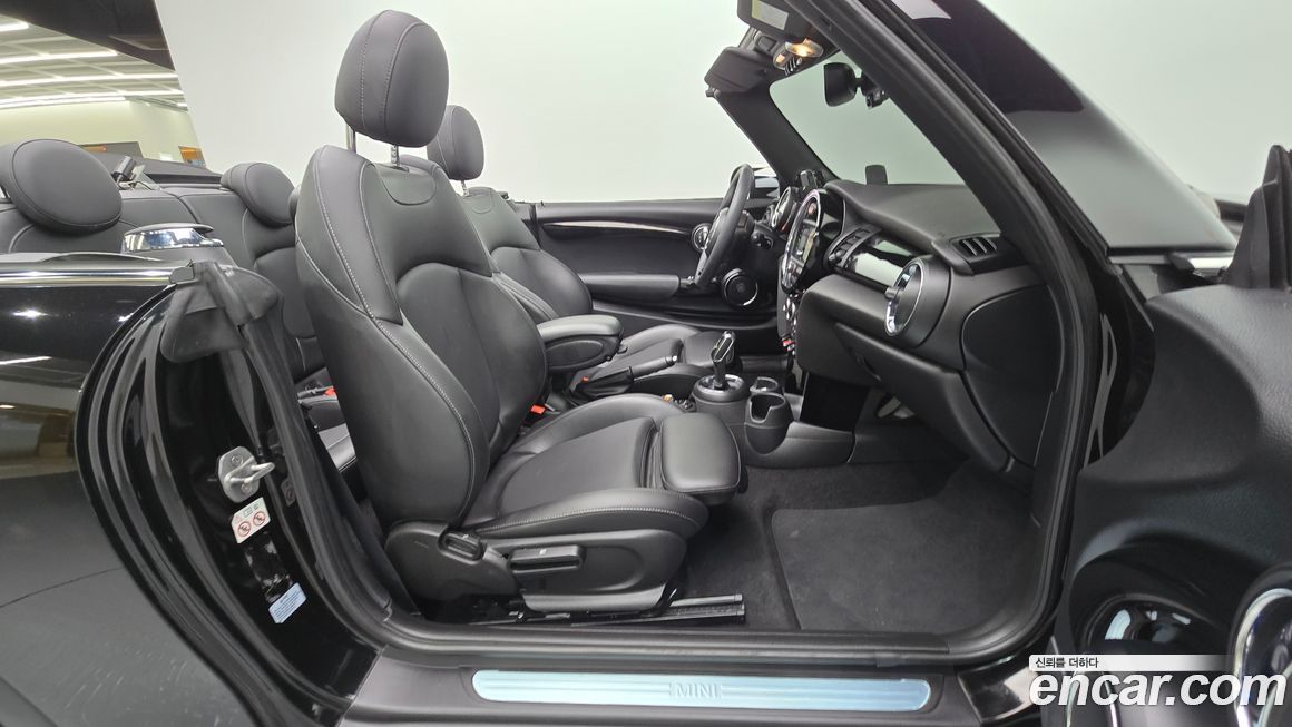 Mini Cooper Convertible 2020