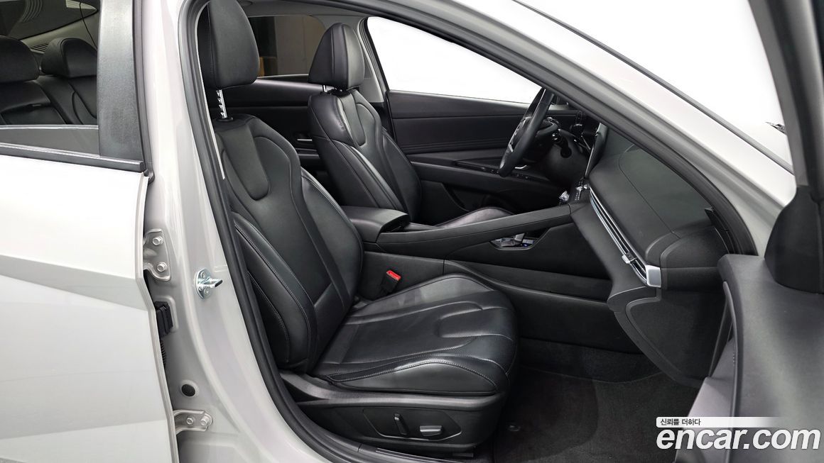 Hyundai AVANTE 2024