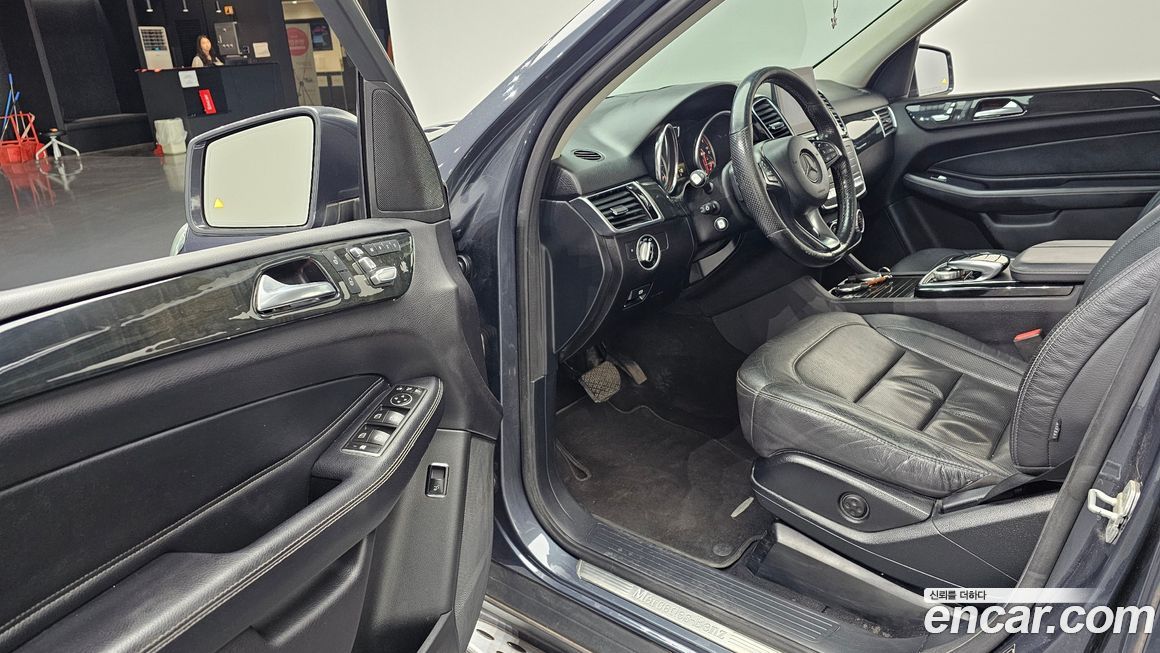 Mercedes-Benz GLE-Class 2016