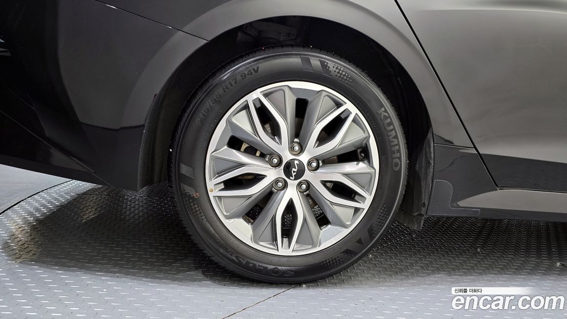 Kia K5 2023
