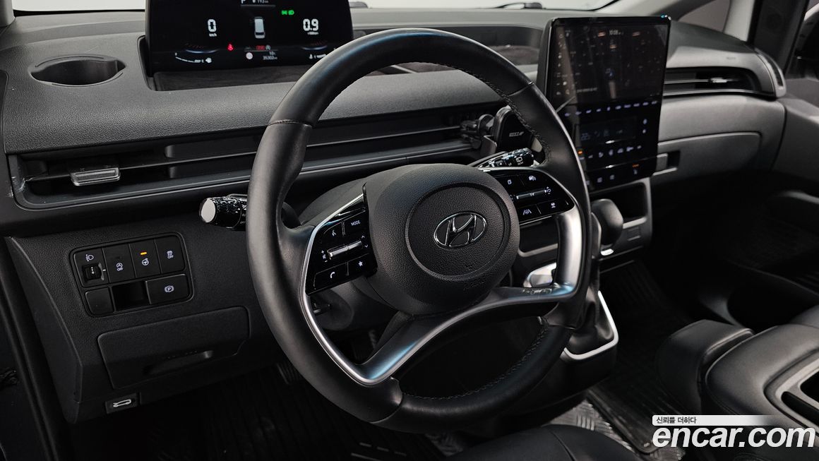 Hyundai Staria 2023