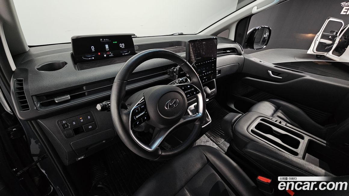 Hyundai Staria 2023
