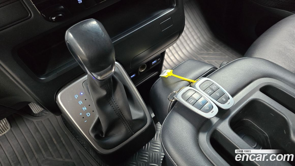 Hyundai Staria 2022