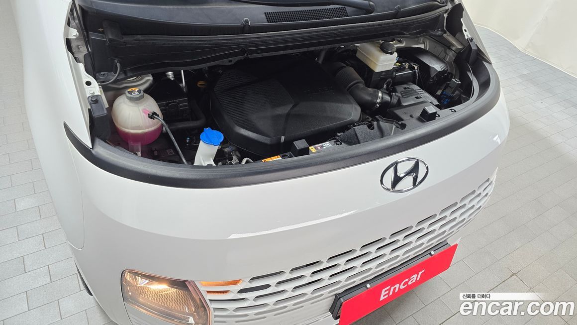 Hyundai Staria 2022