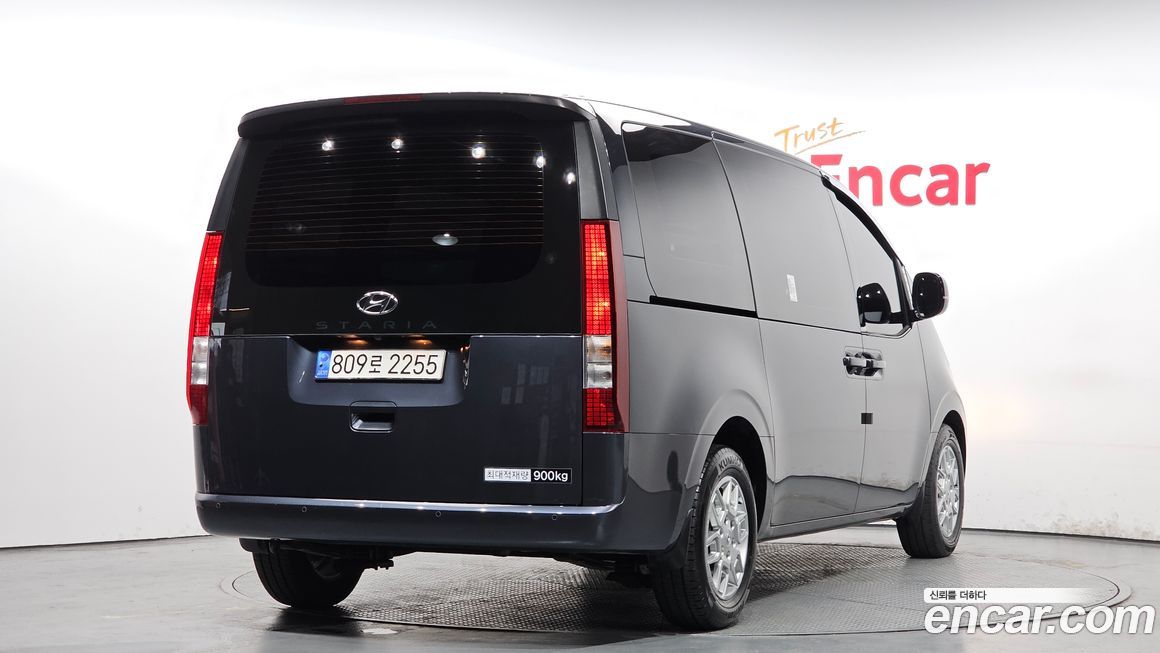 Hyundai Staria 2023