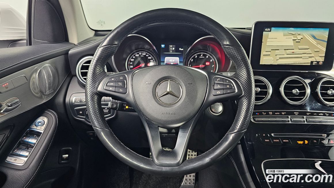 Mercedes-Benz GLC-Class 2019