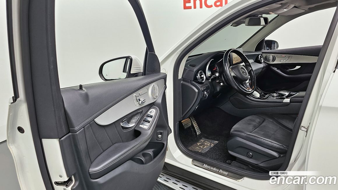 Mercedes-Benz GLC-Class 2019