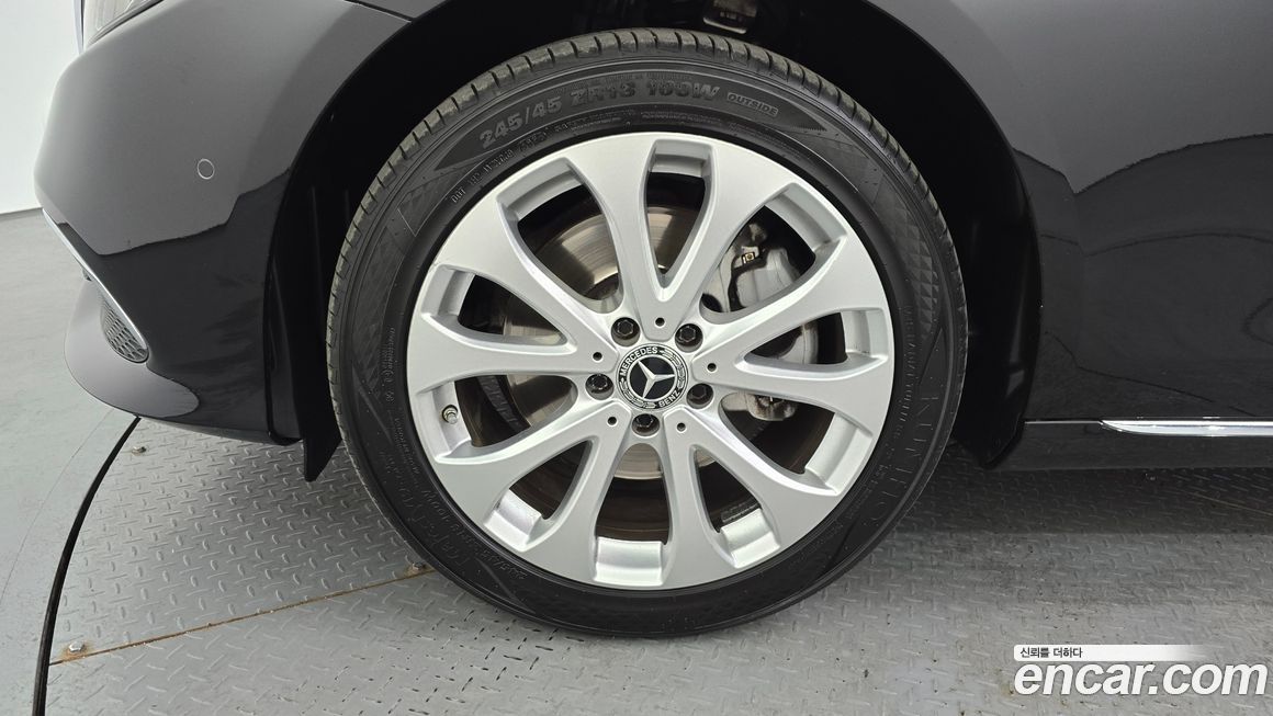 Mercedes-Benz E-Class 2019