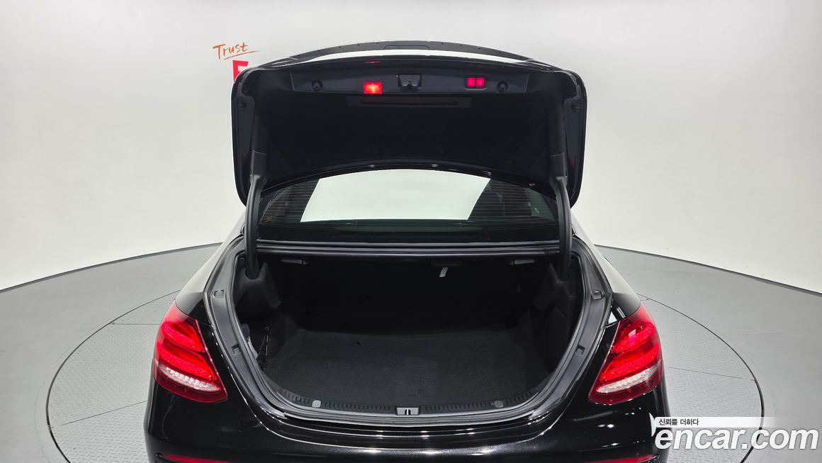 Mercedes-Benz E-Class 2020