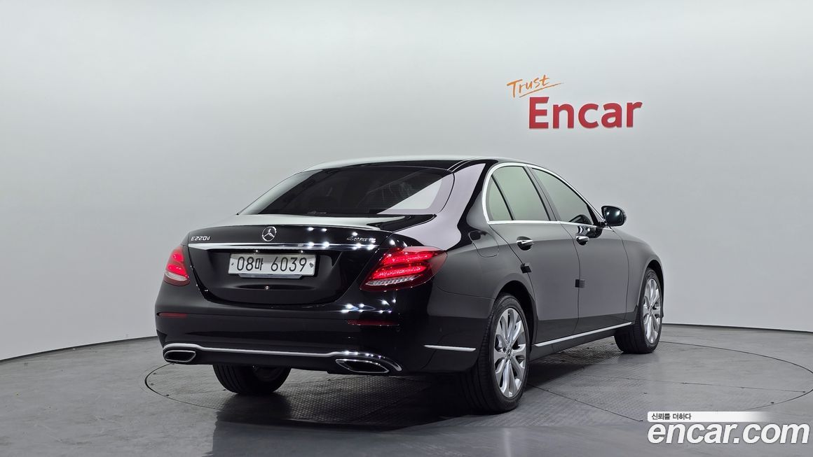 Mercedes-Benz E-Class 2019