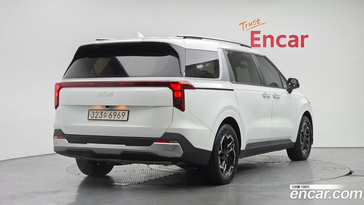 Kia Canival 2024