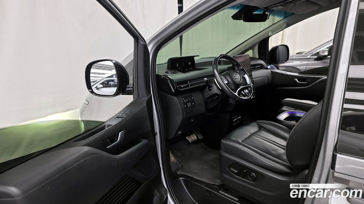Hyundai Staria 2023