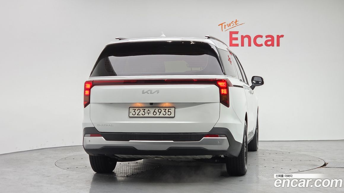 Kia Canival 2024