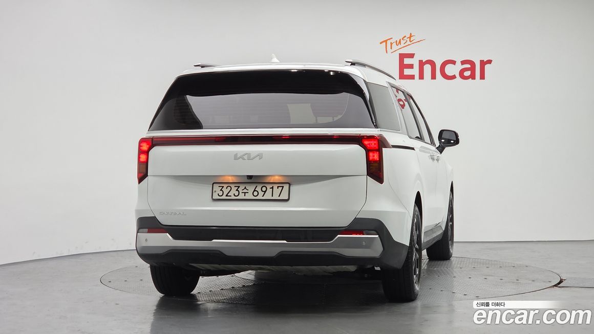 Kia Canival 2024