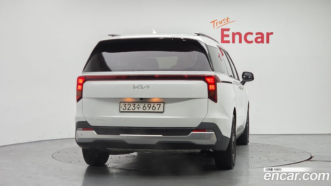 Kia Canival 2024