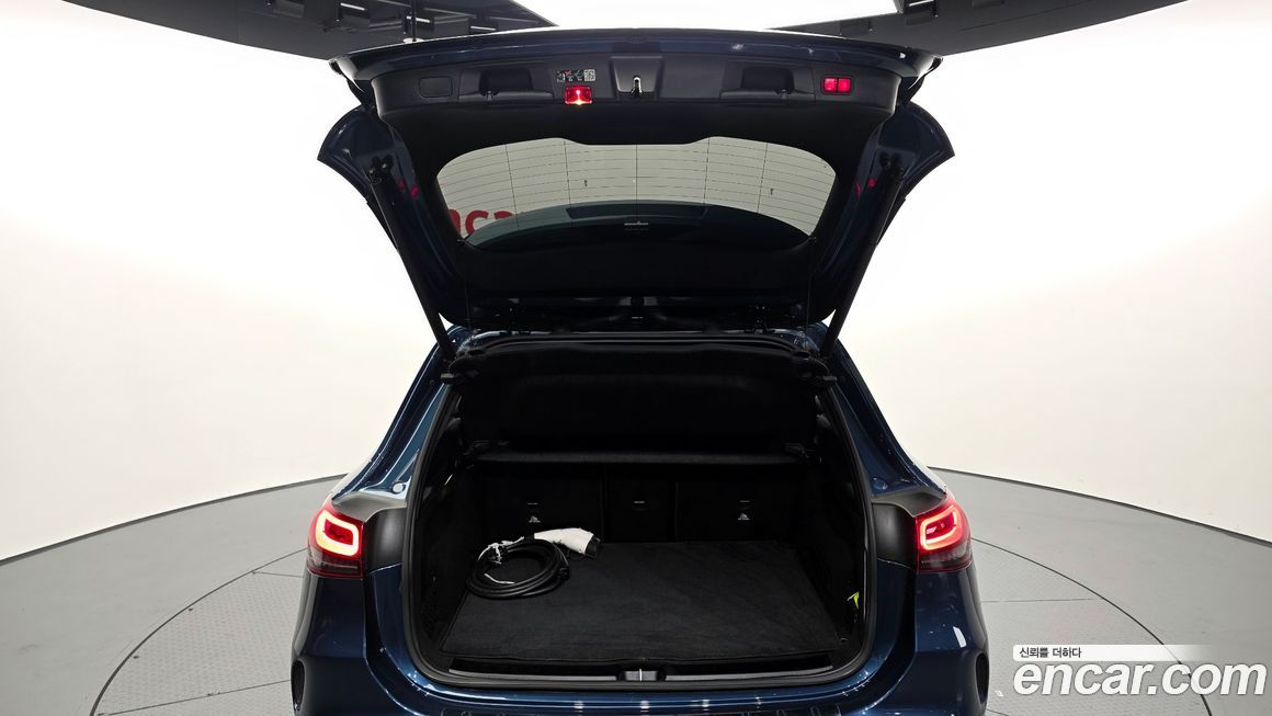 Mercedes-Benz EQA 2022