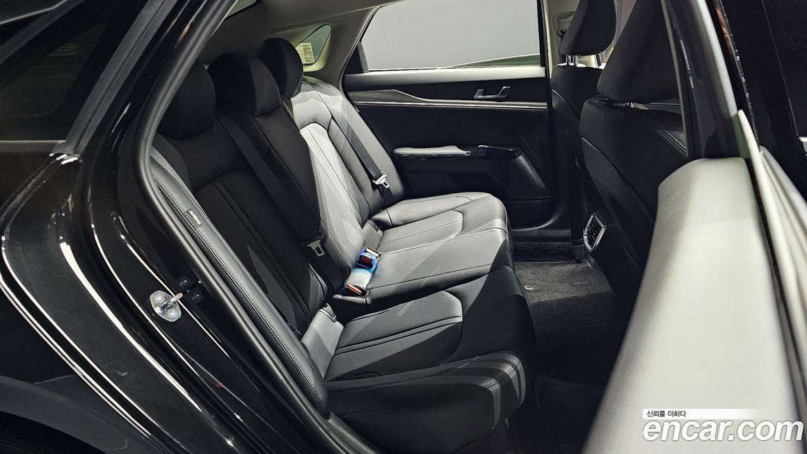 Kia K5 2025