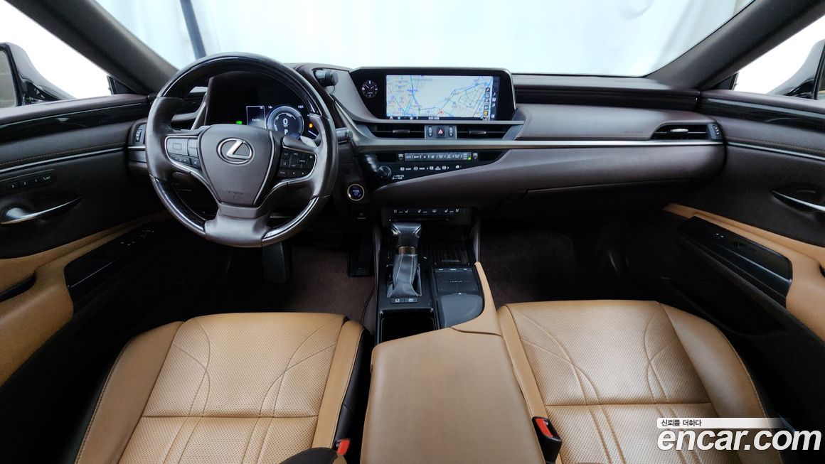 Lexus ES 2019