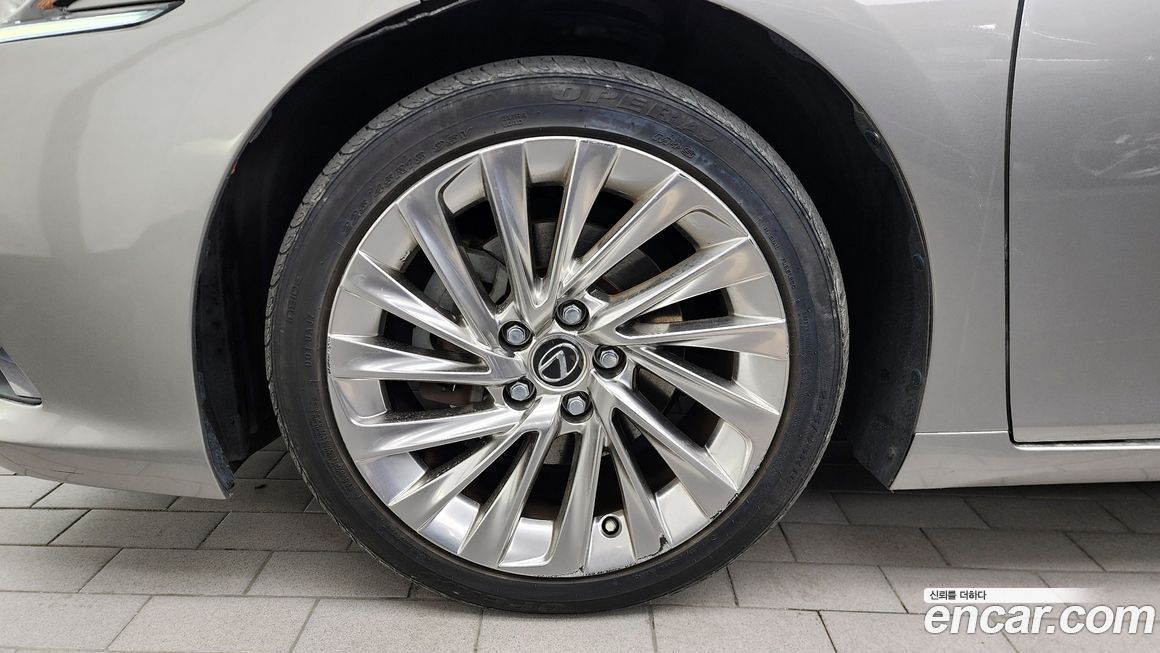 Lexus ES 2019