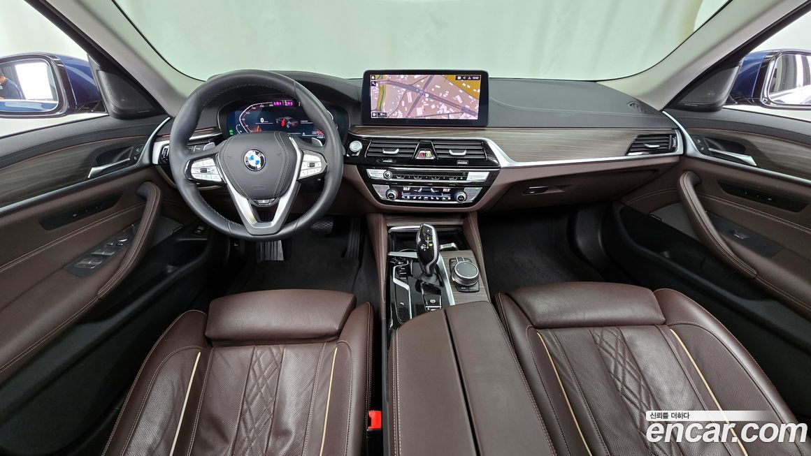 BMW 5-Series 2021