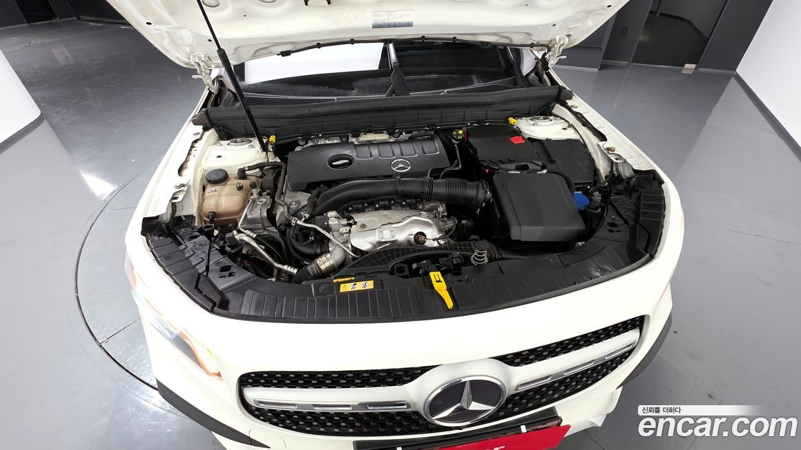 Mercedes-Benz GLB-Class 2021