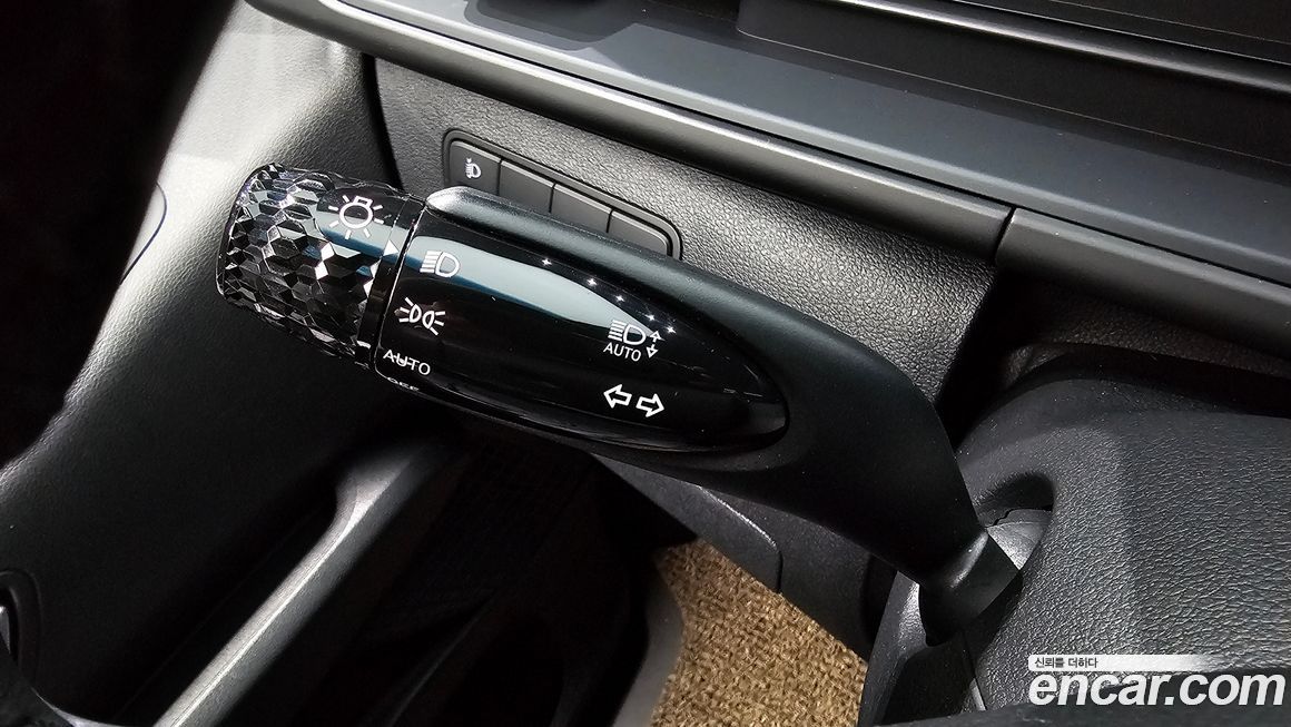 Hyundai Staria 2025