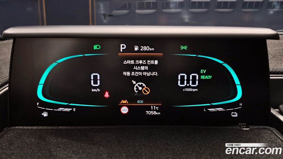 Hyundai Staria 2025