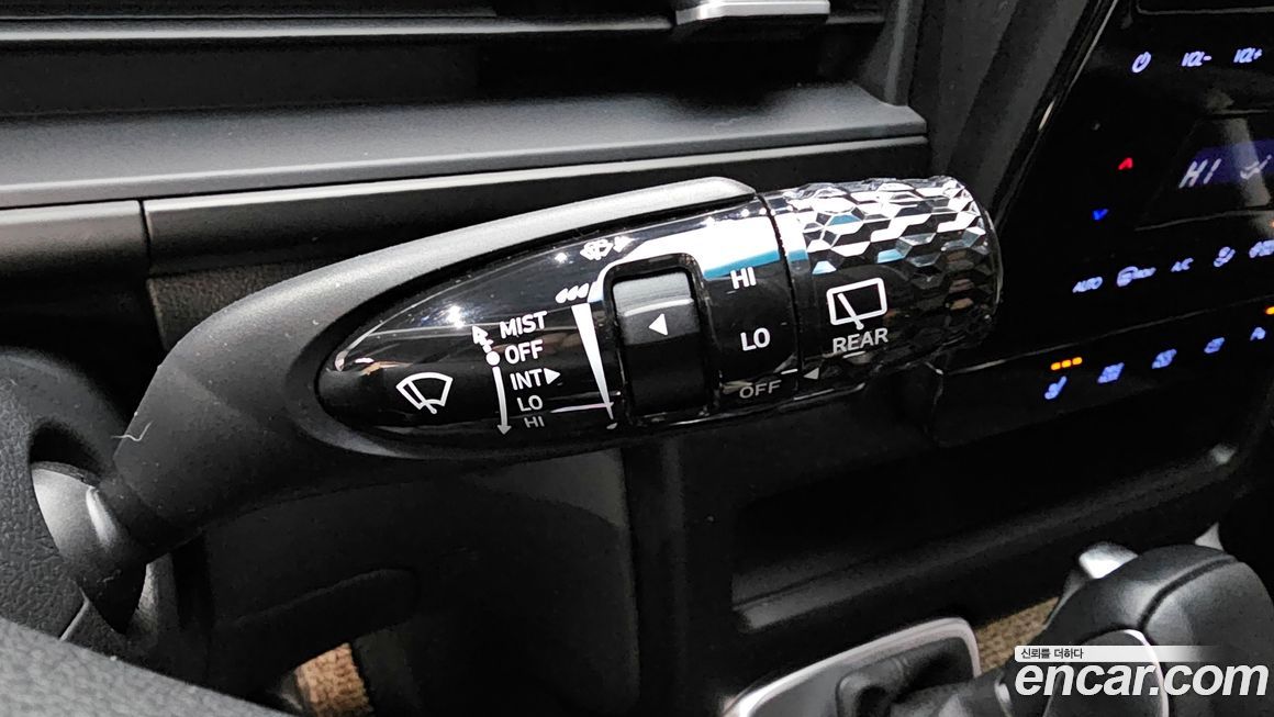 Hyundai Staria 2025