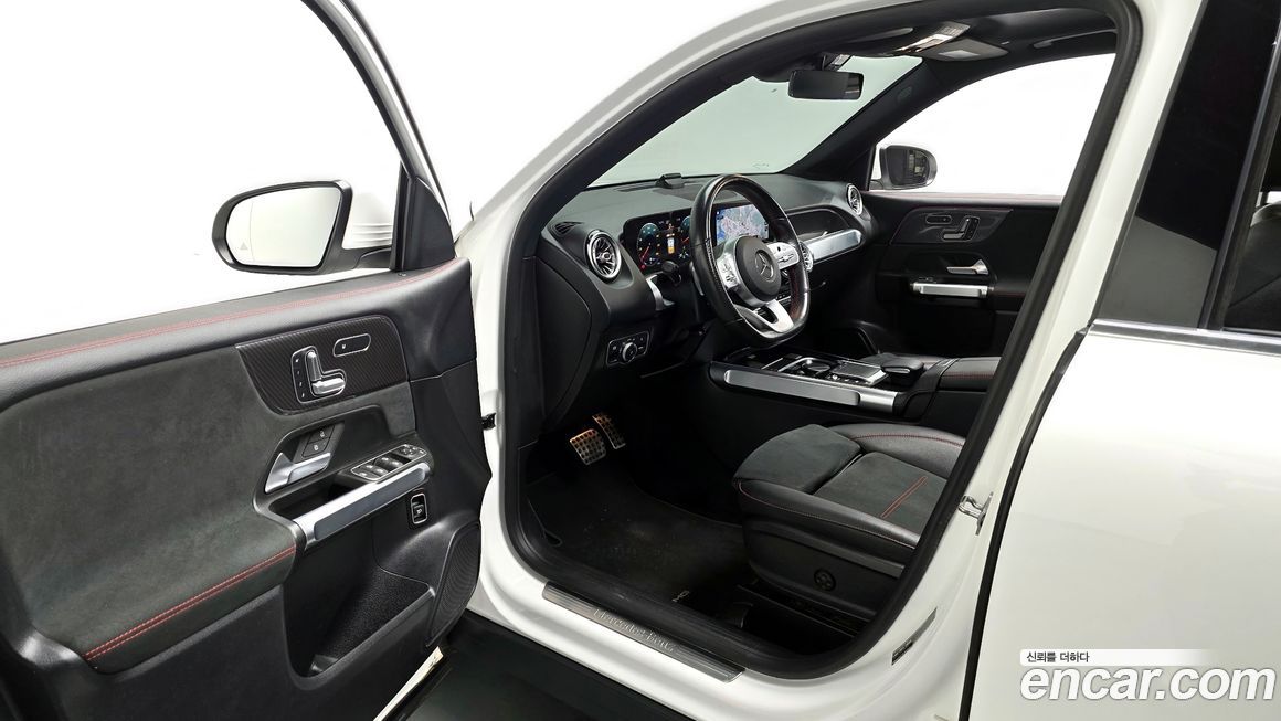 Mercedes-Benz GLB-Class 2021