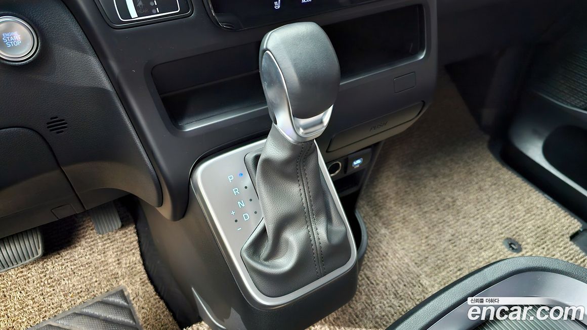 Hyundai Staria 2025