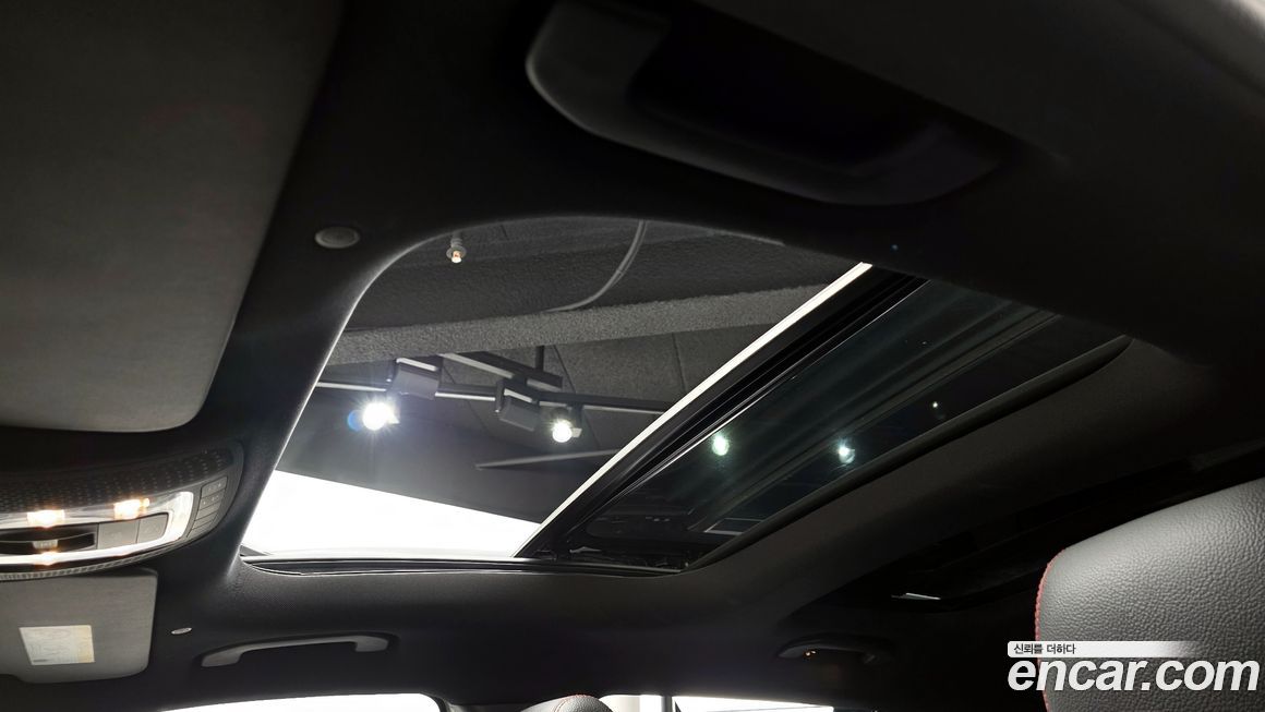 Mercedes-Benz GLB-Class 2021