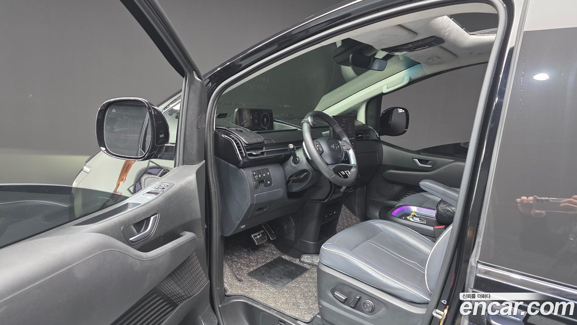 Hyundai Staria 2023