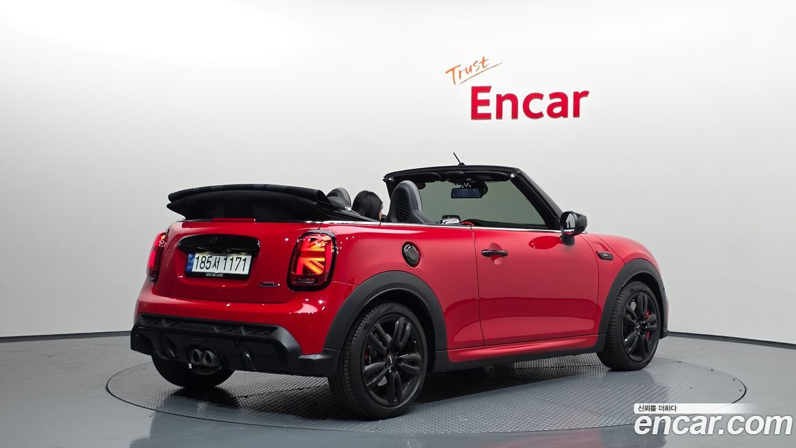 Mini Cooper Convertible 2023