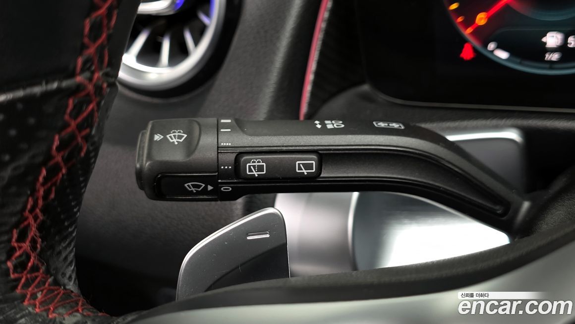 Mercedes-Benz GLB-Class 2021