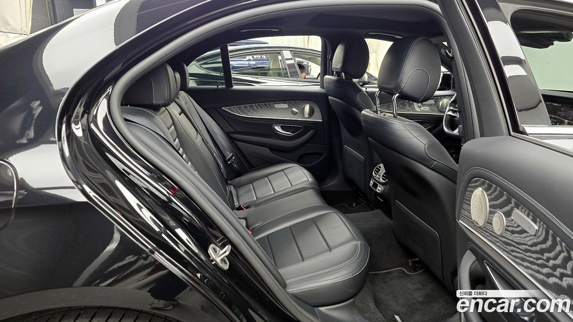 Mercedes-Benz E-Class 2021