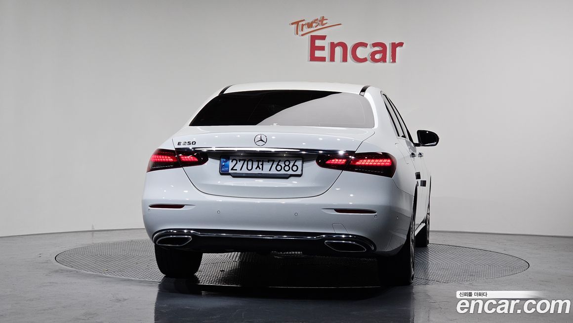 Mercedes-Benz E-Class 2021