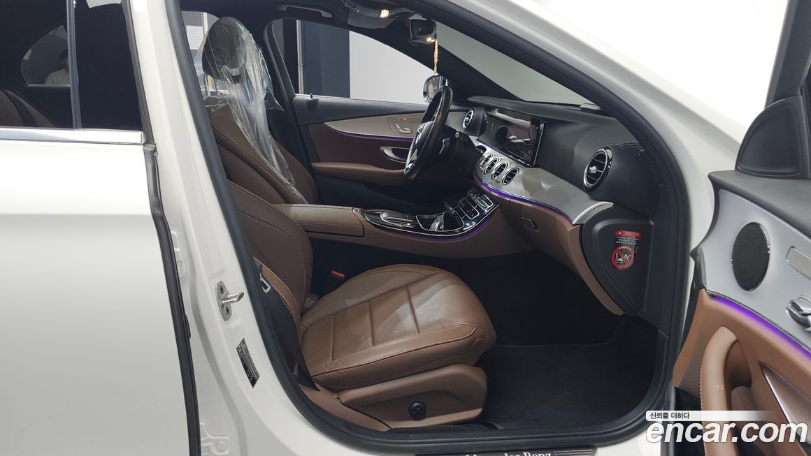 Mercedes-Benz E-Class 2021
