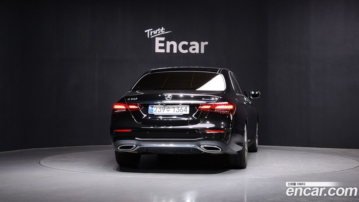 Mercedes-Benz E-Class 2021