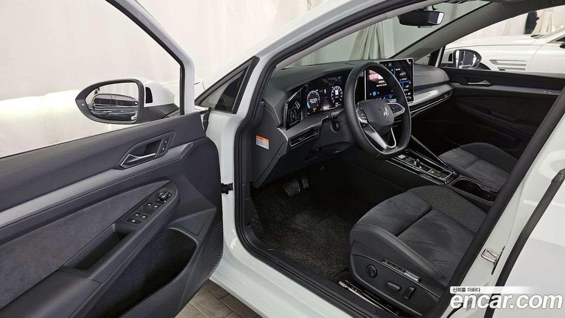 Volkswagen Golf 2025