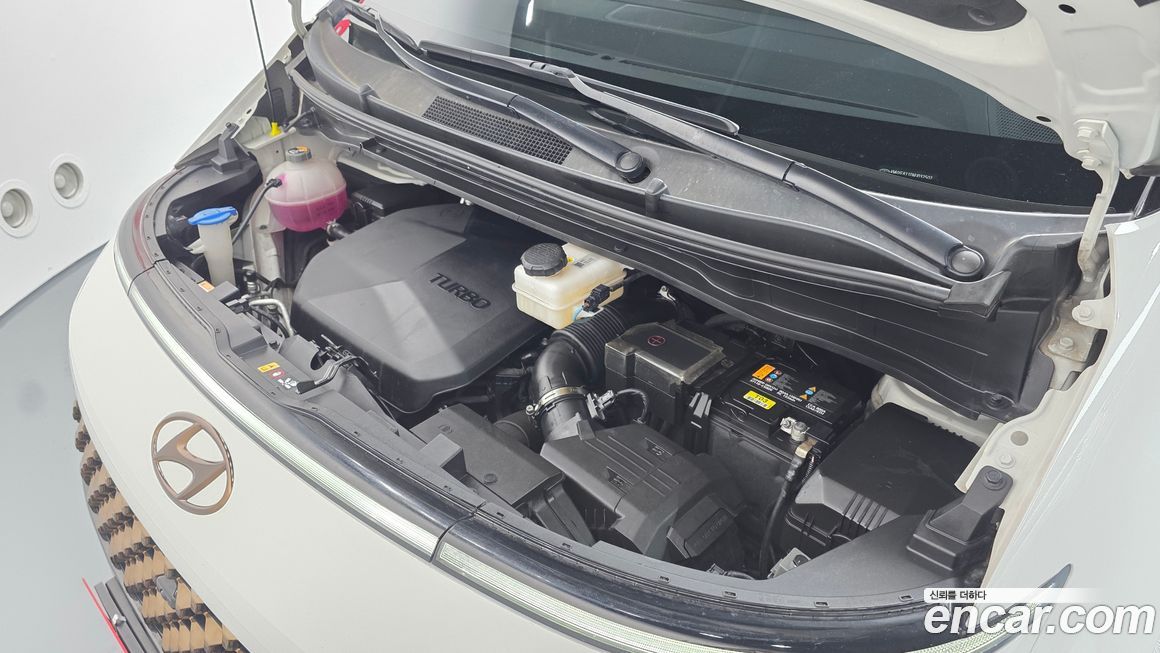 Hyundai Staria 2022