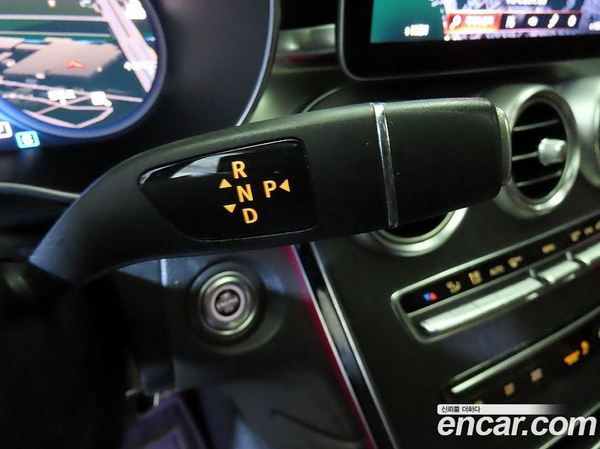 Mercedes-Benz GLC-Class 2020