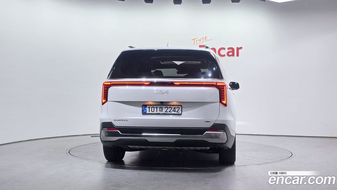 Kia Canival 2024