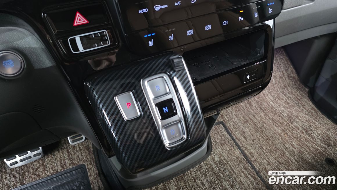 Hyundai Staria 2022